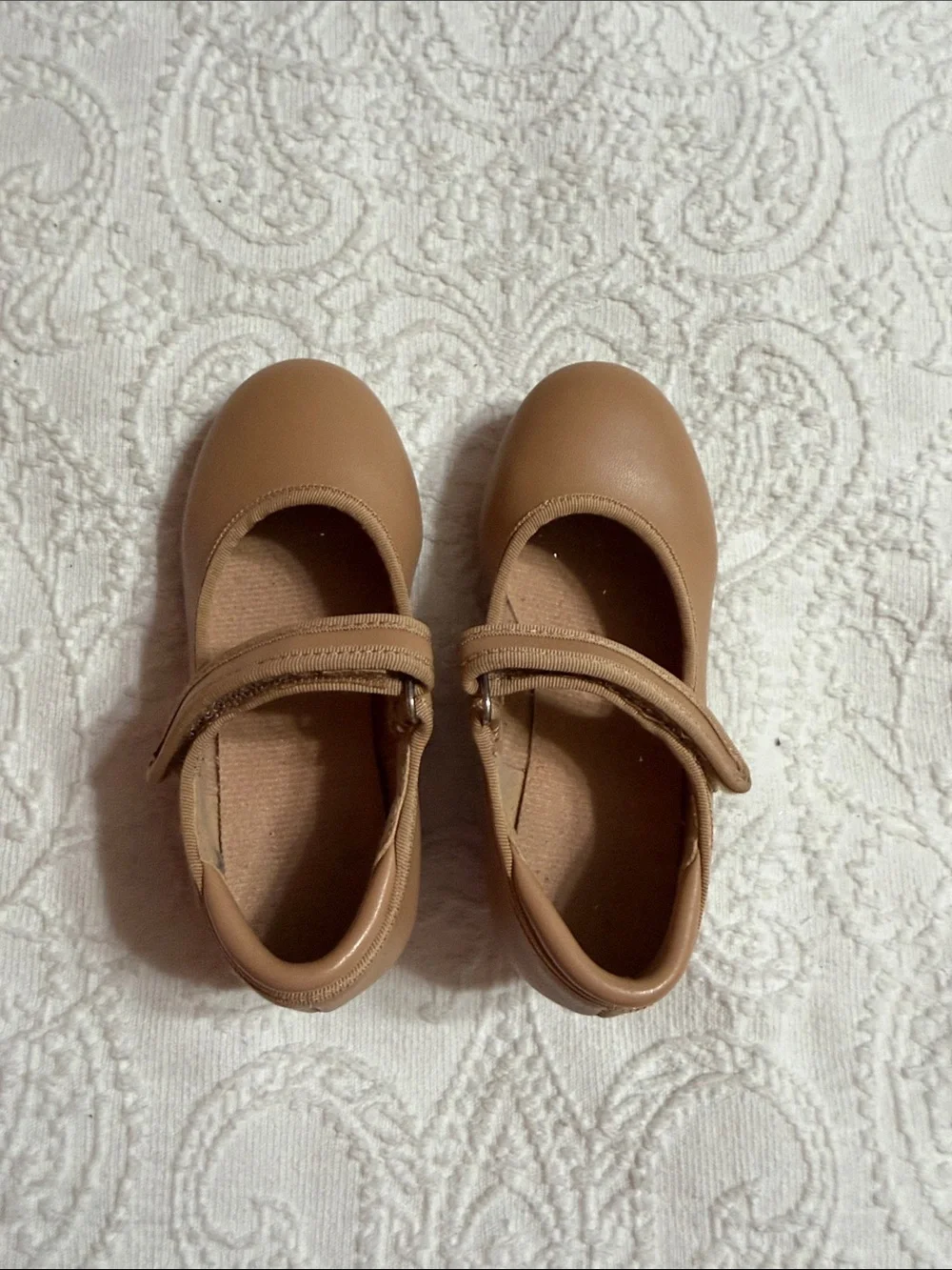 Girls Size 9.5C Tan Mary Jane Tap Shoes